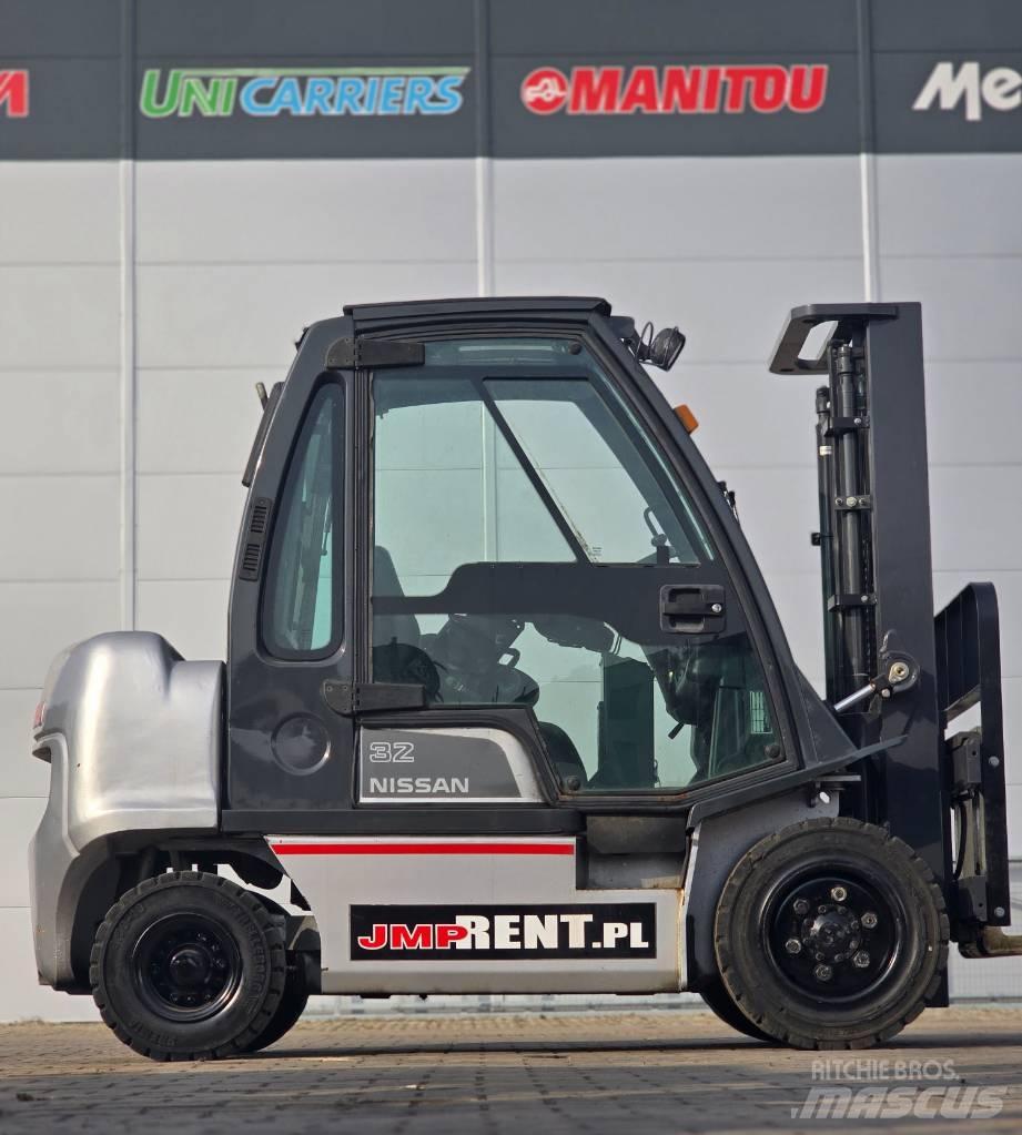 Nissan FGD02 A 32 Q Empilhadores a gás