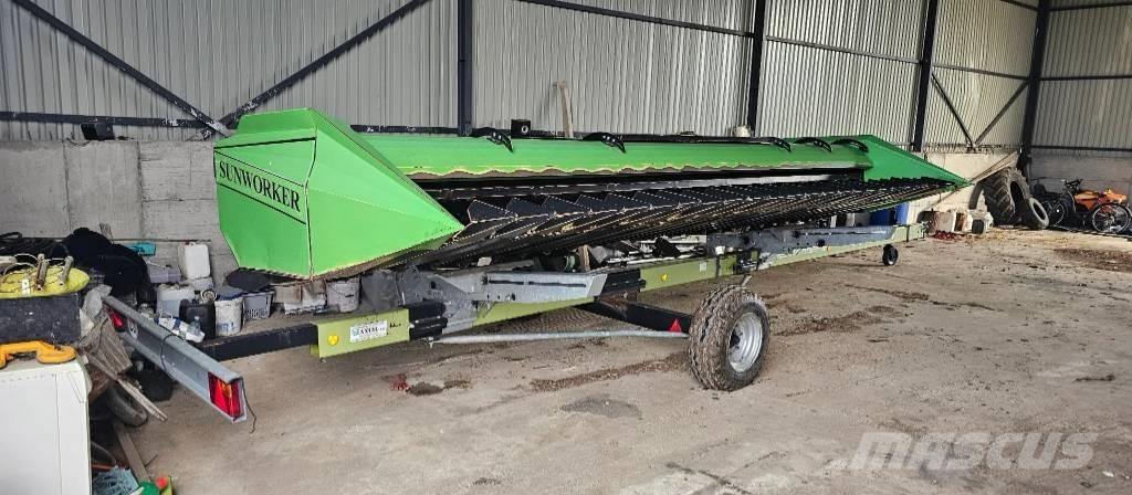 CLAAS Tucano 440 Ceifeiras debulhadoras