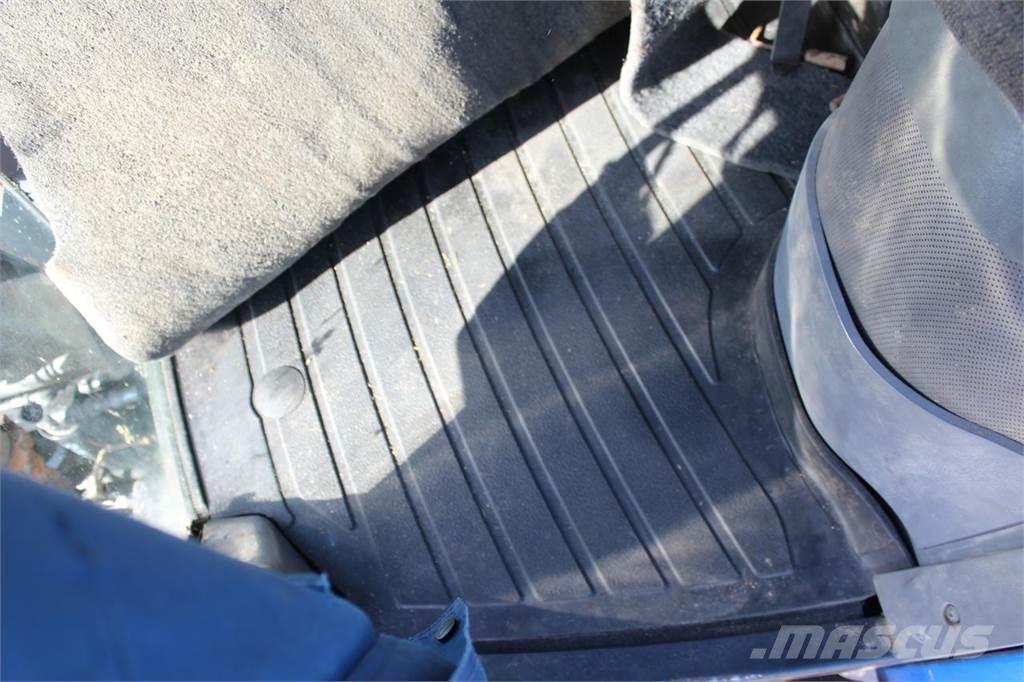 New Holland T8020 Tratores Agrícolas usados