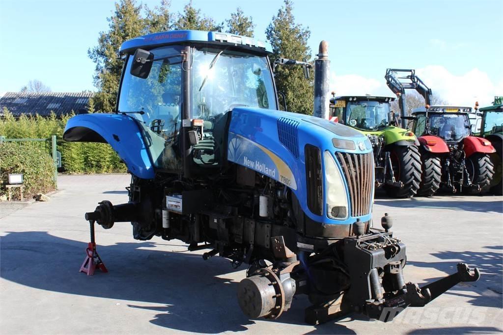New Holland T8020 Tratores Agrícolas usados
