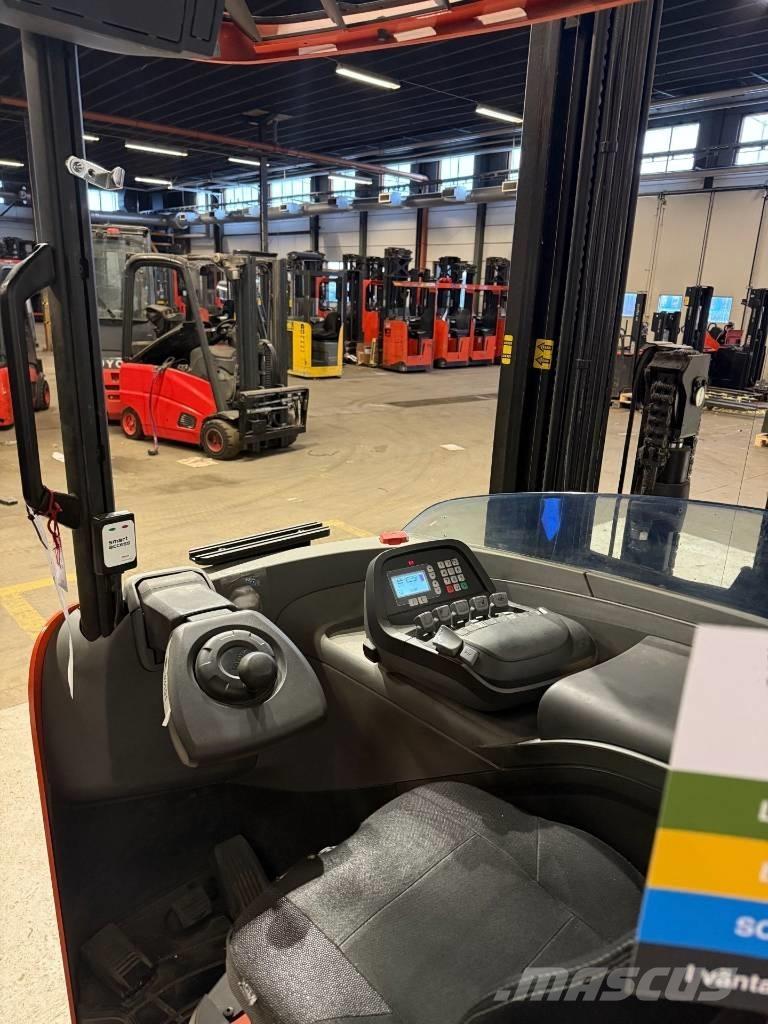 BT truck RRE 200HE Empilhadores Elevadores