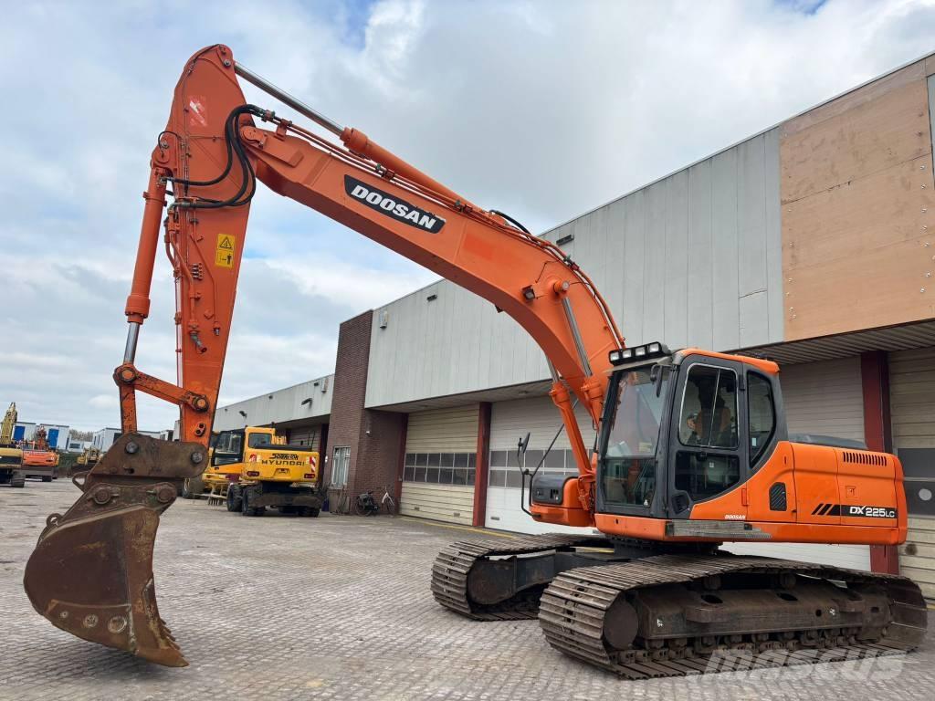 Doosan DX 225 LC Escavadeiras de esteiras