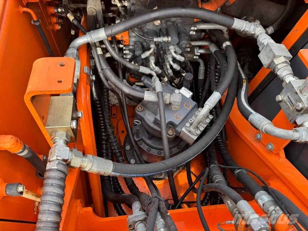 Doosan DX 225 LC Escavadeiras de esteiras