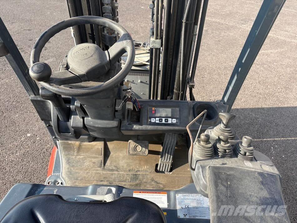 Toyota 8 FBET 15 Empilhadores eléctricos