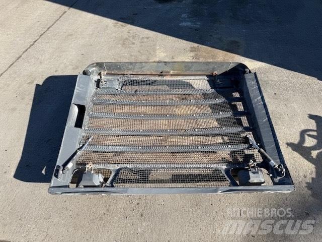 Doosan DL 400 OSŁONA Chassis e suspensões