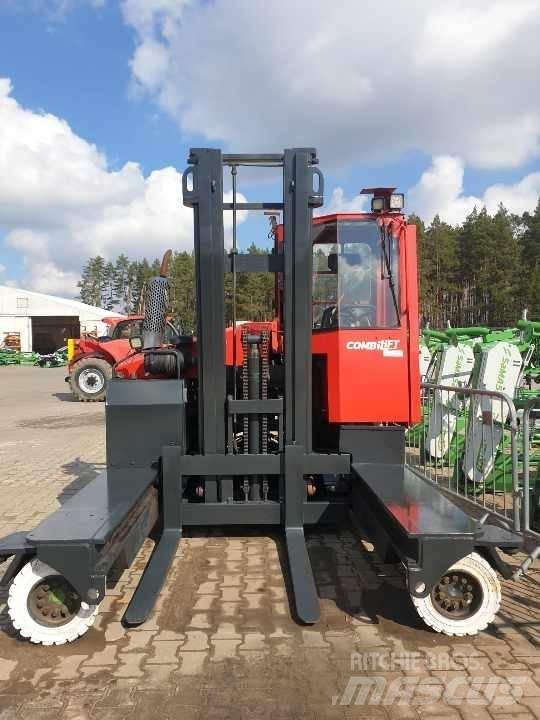 Combilift C 4500 Carregadores laterais