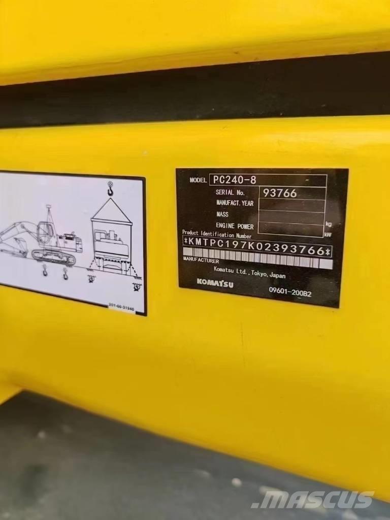 Komatsu 240LC-8 Escavadeiras de esteiras