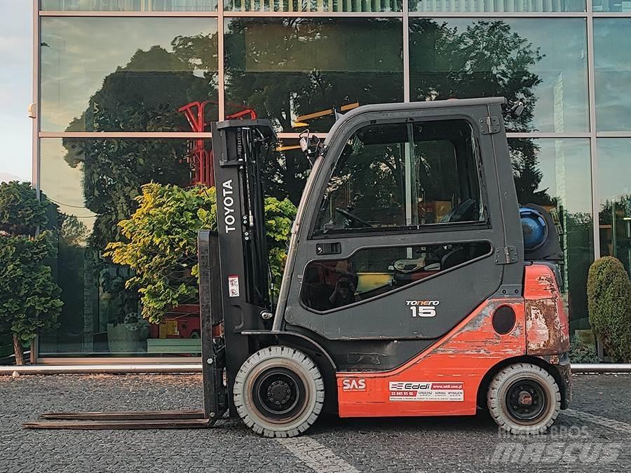 Toyota 02-8FGF15 Empilhadores a gás