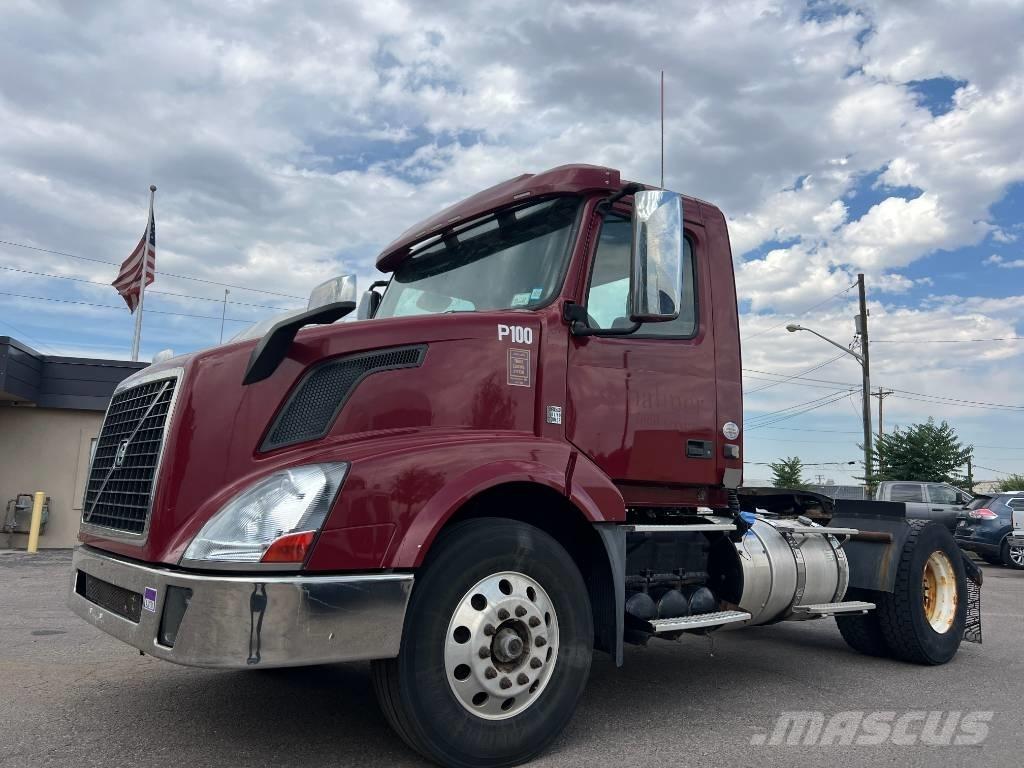 Volvo VNL 42 T300 Cavalos Mecânicos