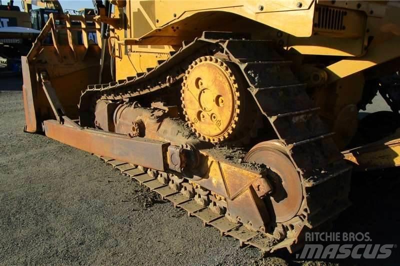 CAT D6R2 Dozers - Tratores rastos