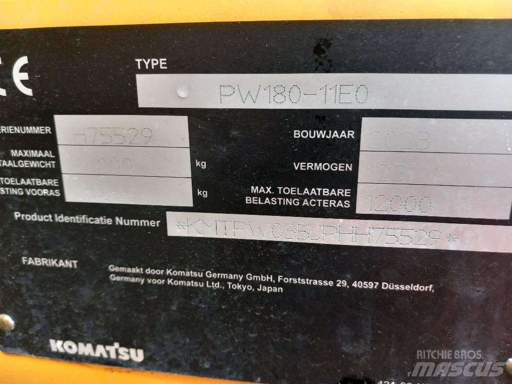 Komatsu PW180-11E0 Escavadoras de rodas