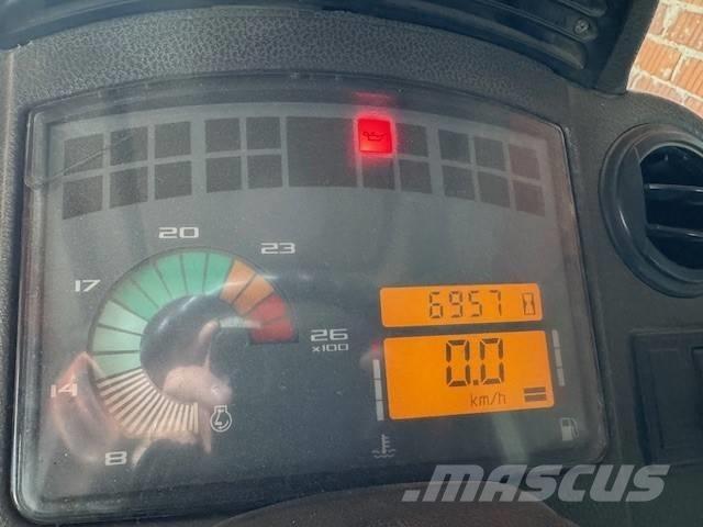 John Deere 5515 F Tratores Agrícolas usados