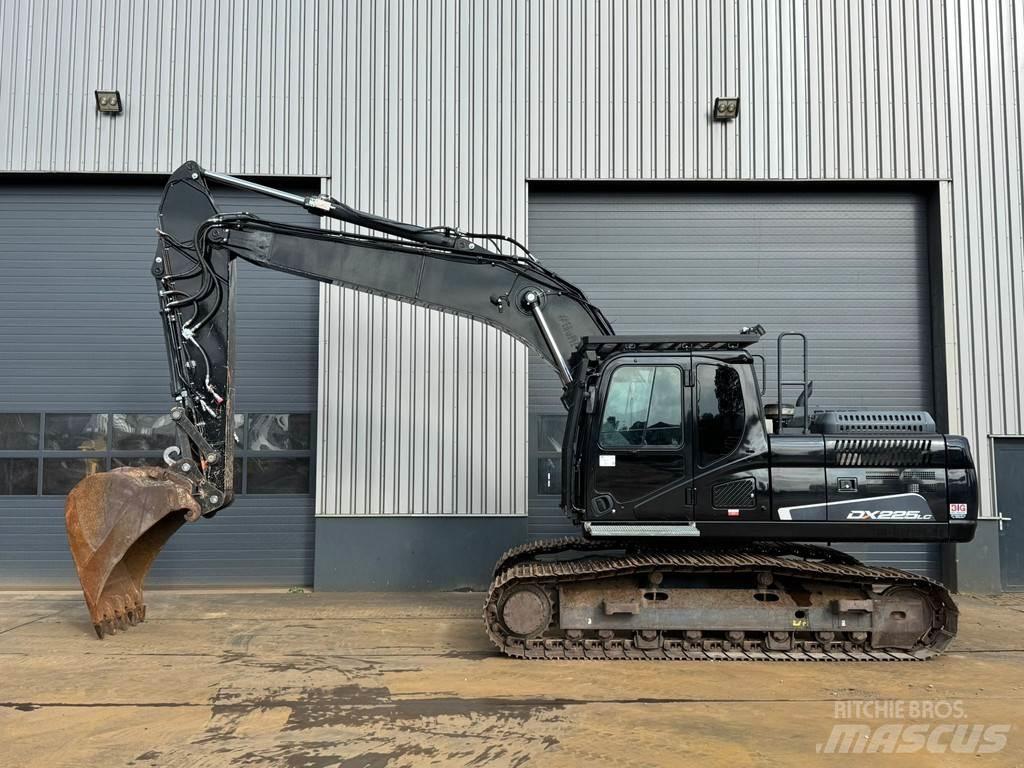 Doosan DX225LC-5 Escavadeiras de esteiras