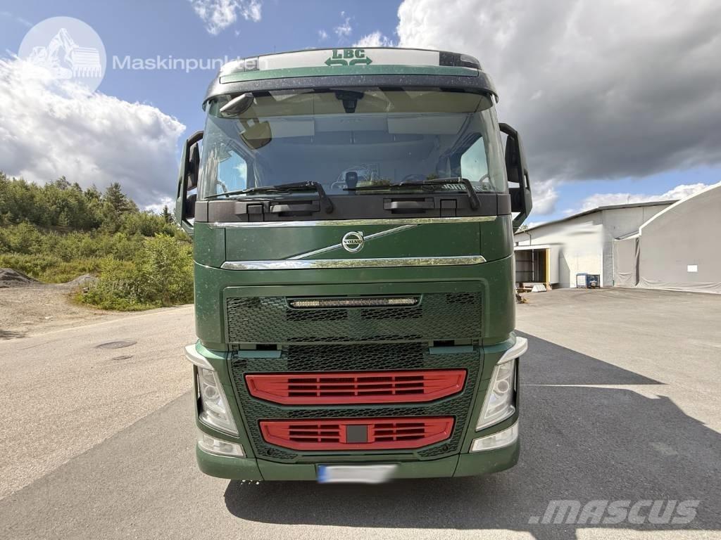 Volvo FH 470 Caminhões de caixa fechada