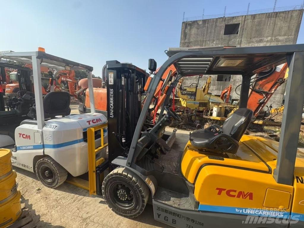 TCM FD 25 Empilhadores Diesel