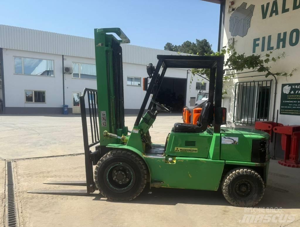 Mitsubishi FD 30 Empilhadores Diesel