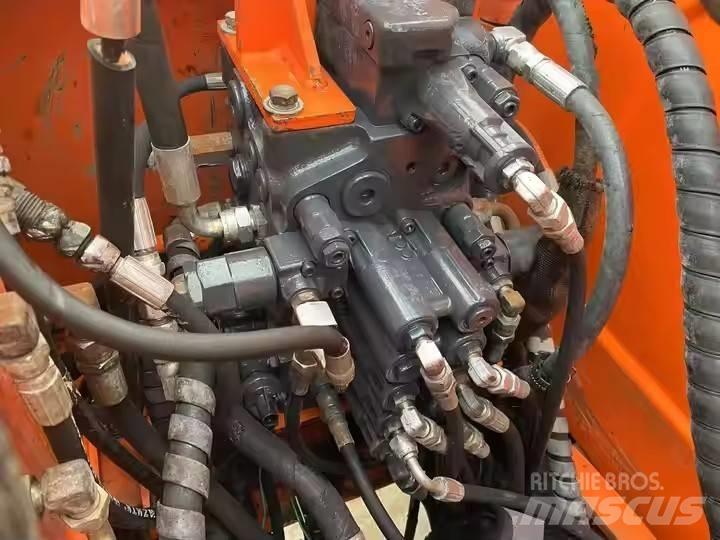 Doosan DH80 Escavadeiras de esteiras