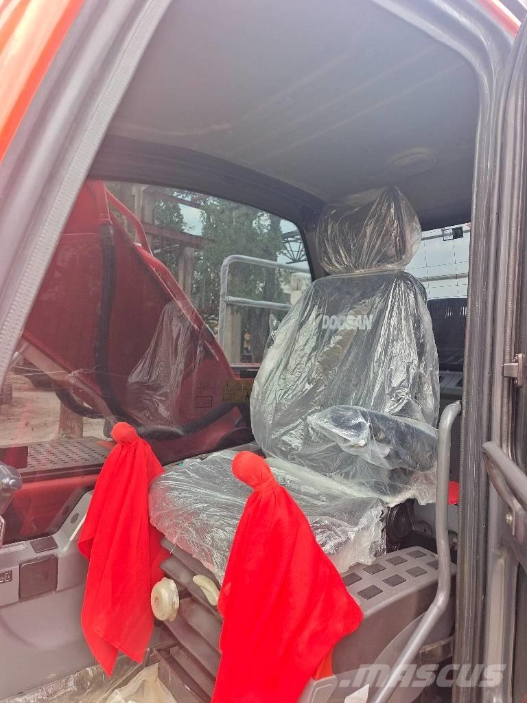 Doosan DX 225 Escavadeiras de esteiras