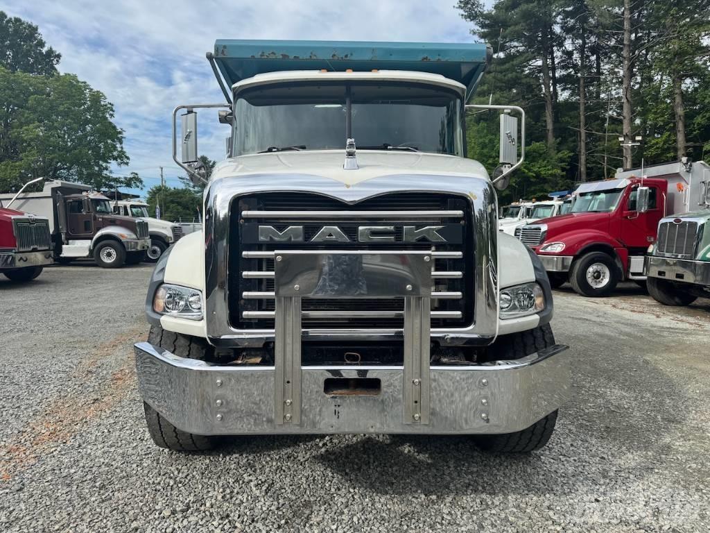 Mack Granite CT 713 Camiões basculantes