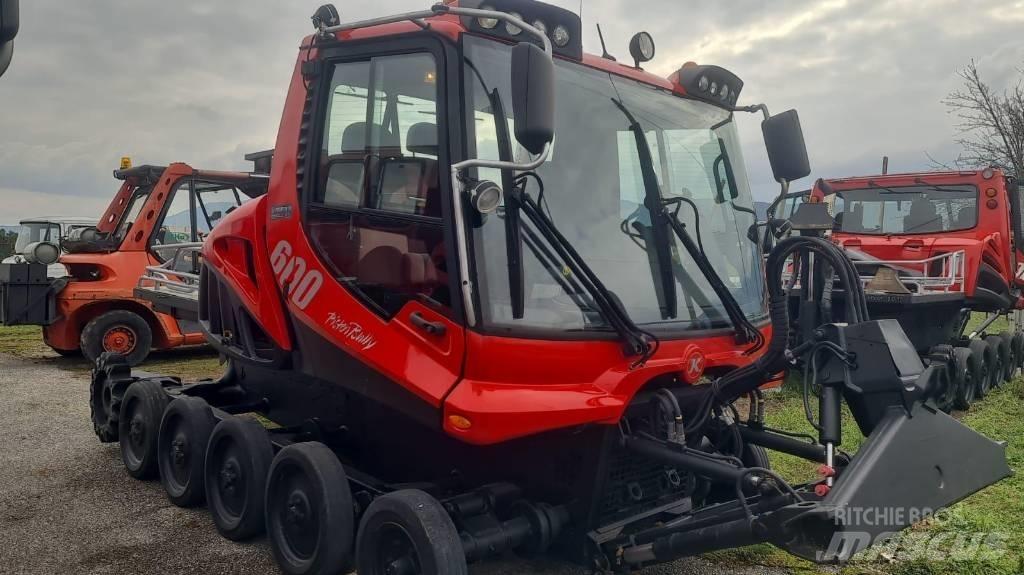  PistenBully  600 Alisador de neve