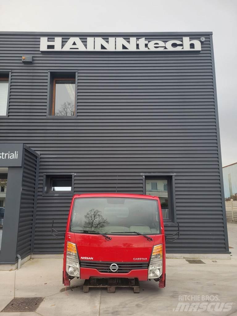 Nissan Cabstar Cabines e interior