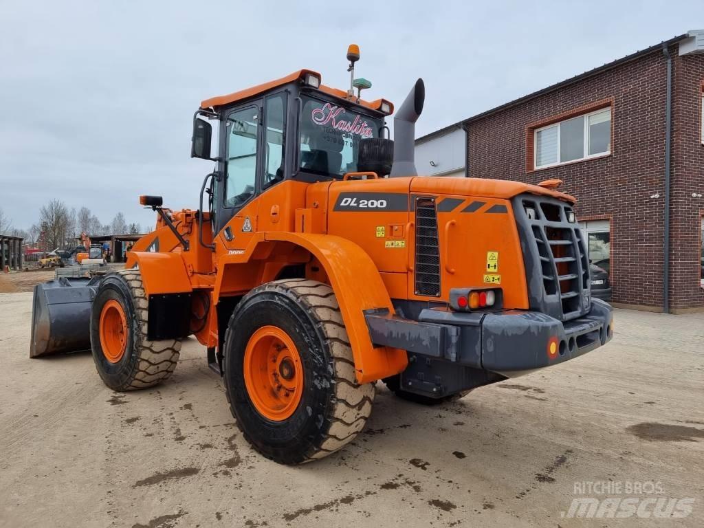 Doosan DL 200-3 Carregadeiras de rodas