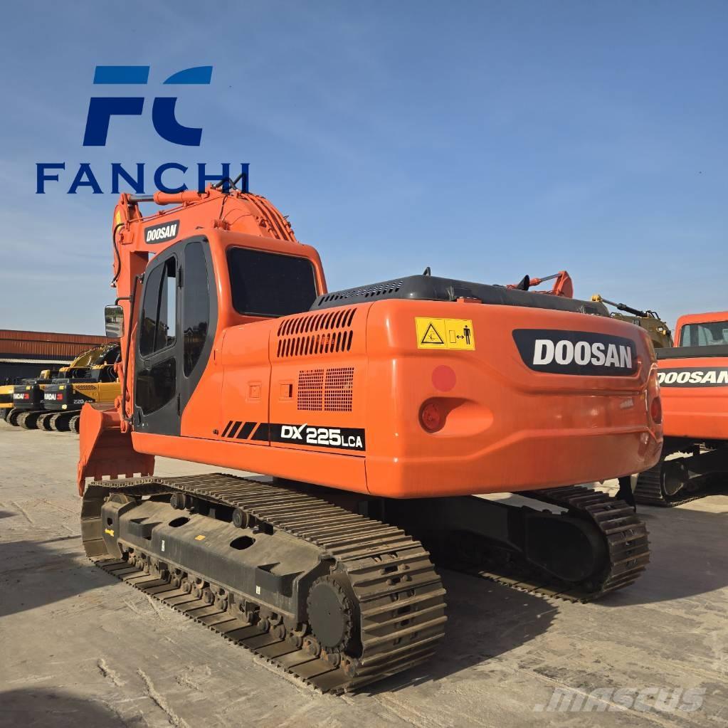 Doosan DX 225 LC Escavadeiras de esteiras