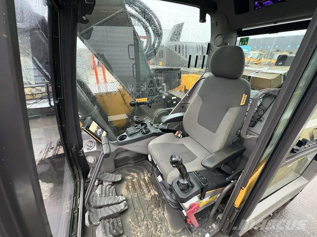 Volvo ECR235EL Escavadoras especiais