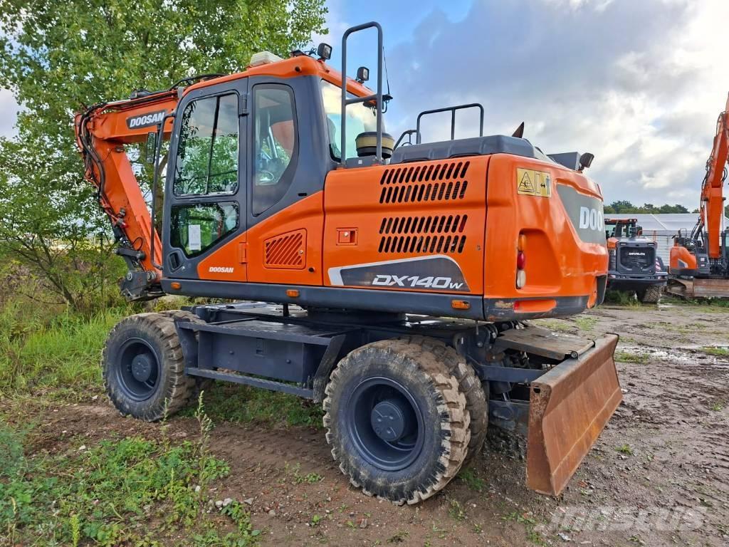 Doosan DX140W-5 Escavadoras de rodas