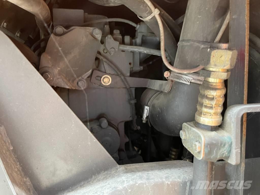 ABG TITAN 2820 Espalhadoras de asfalto