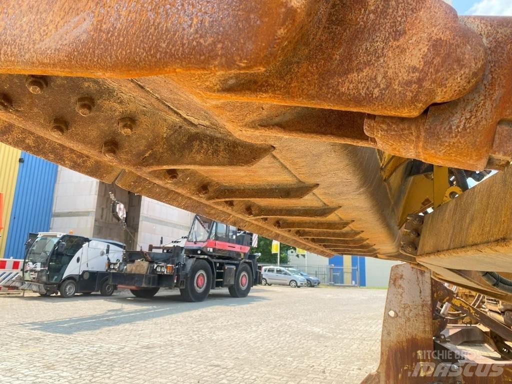 CAT D6T NVT Dozers - Tratores rastos