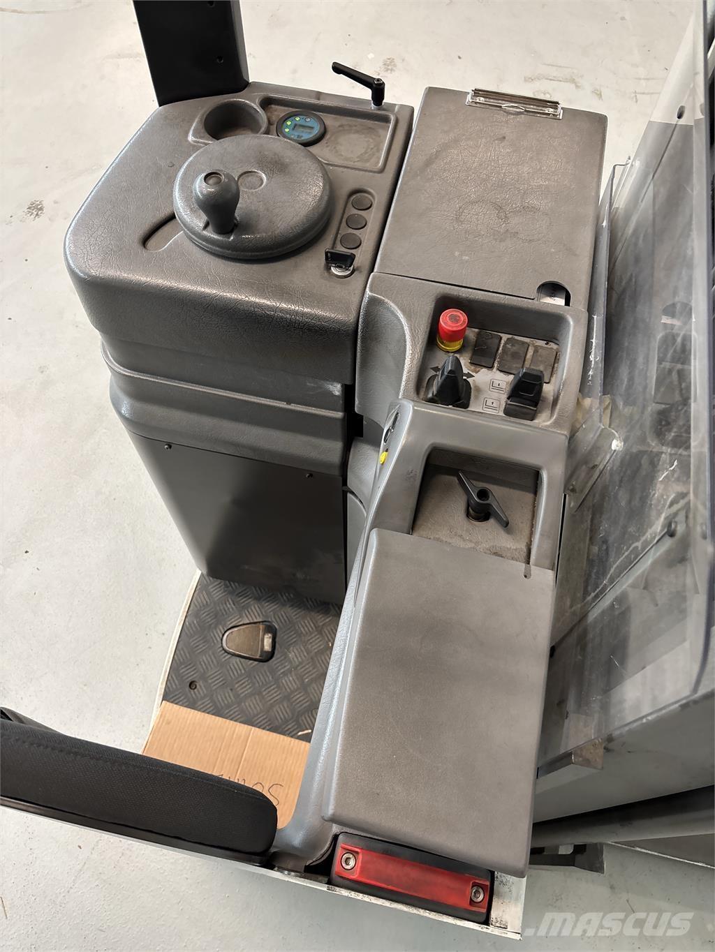 Atlet A160 Self propelled stackers