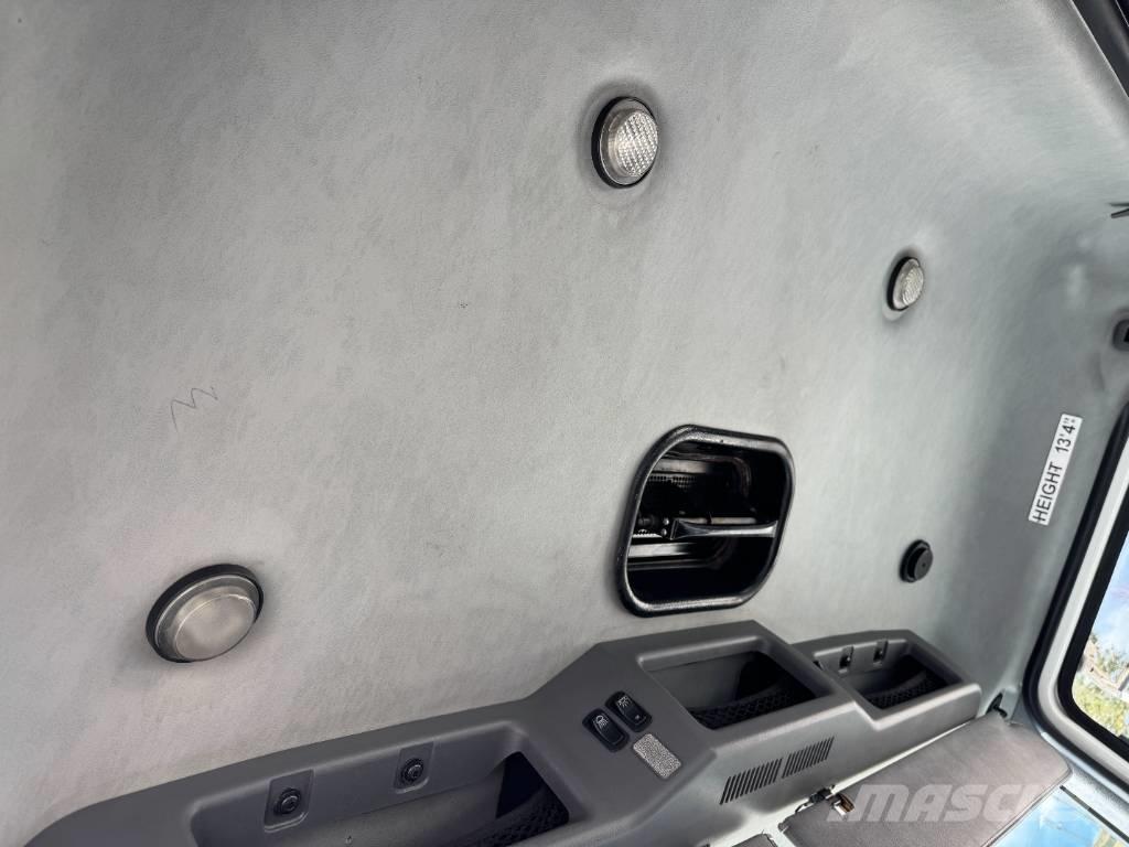 Mack Granite GU 813 Camiões caixa desmontável com elevador de cabo