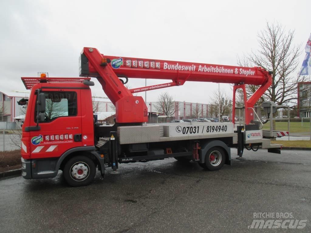 Ruthmann T 330 Plataformas aéreas montadas em camião