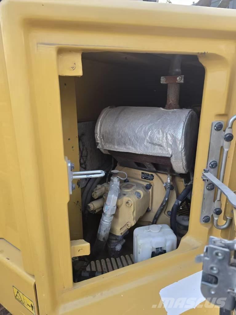 CAT 306 Miniescavadeiras