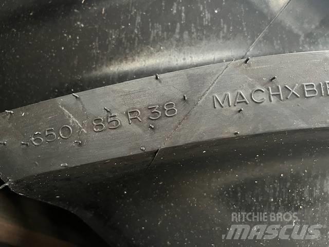 Michelin MachXBib Pneus