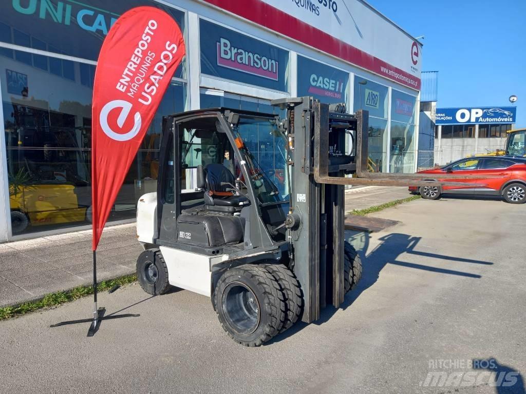 UniCarriers D32 Empilhadores Diesel