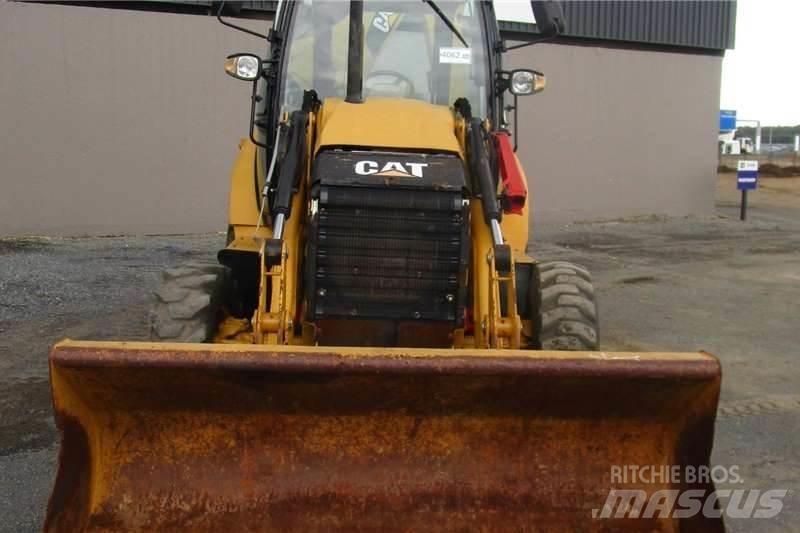 CAT 428F Retroescavadeiras