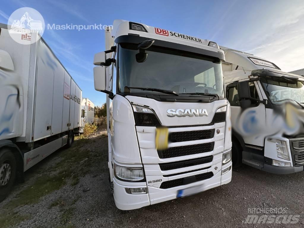 Scania R 580 Caminhões de caixa fechada
