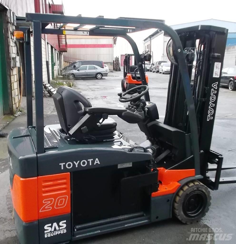 Toyota 7 FBEF 20 Empilhadores eléctricos