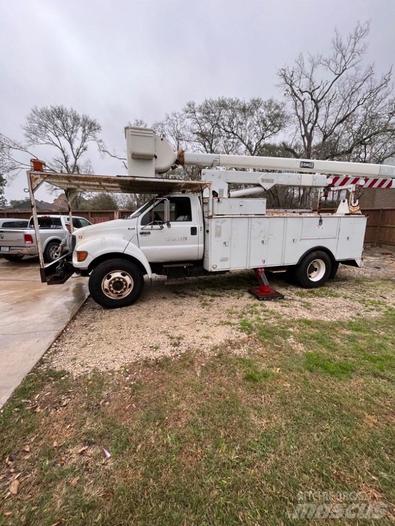 Ford F 750 Plataformas aéreas montadas em camião
