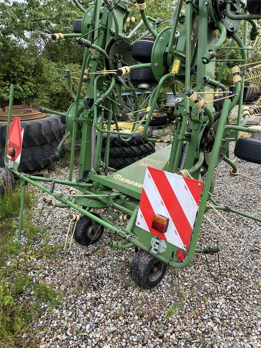 Krone KW 8.82/8 Ancinho virador