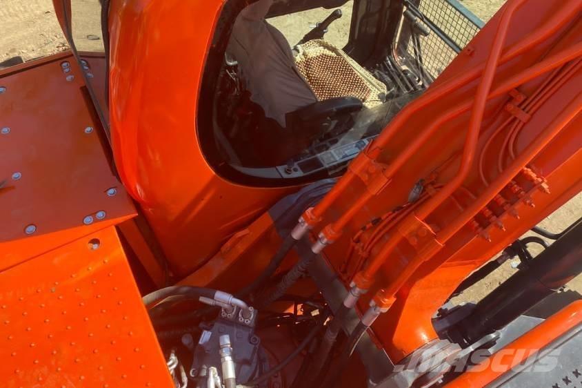 Doosan DX225 Escavadeiras de esteiras