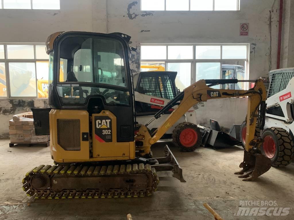 CAT 302 Escavadeiras de esteiras
