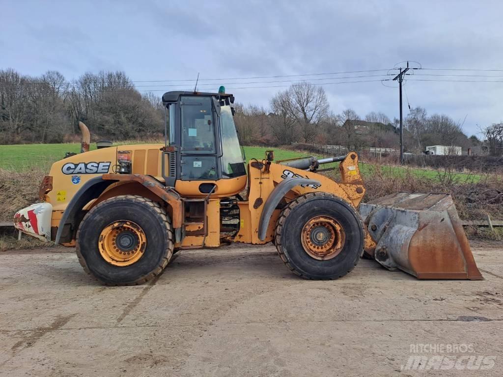 CASE 921 F Carregadeiras de rodas