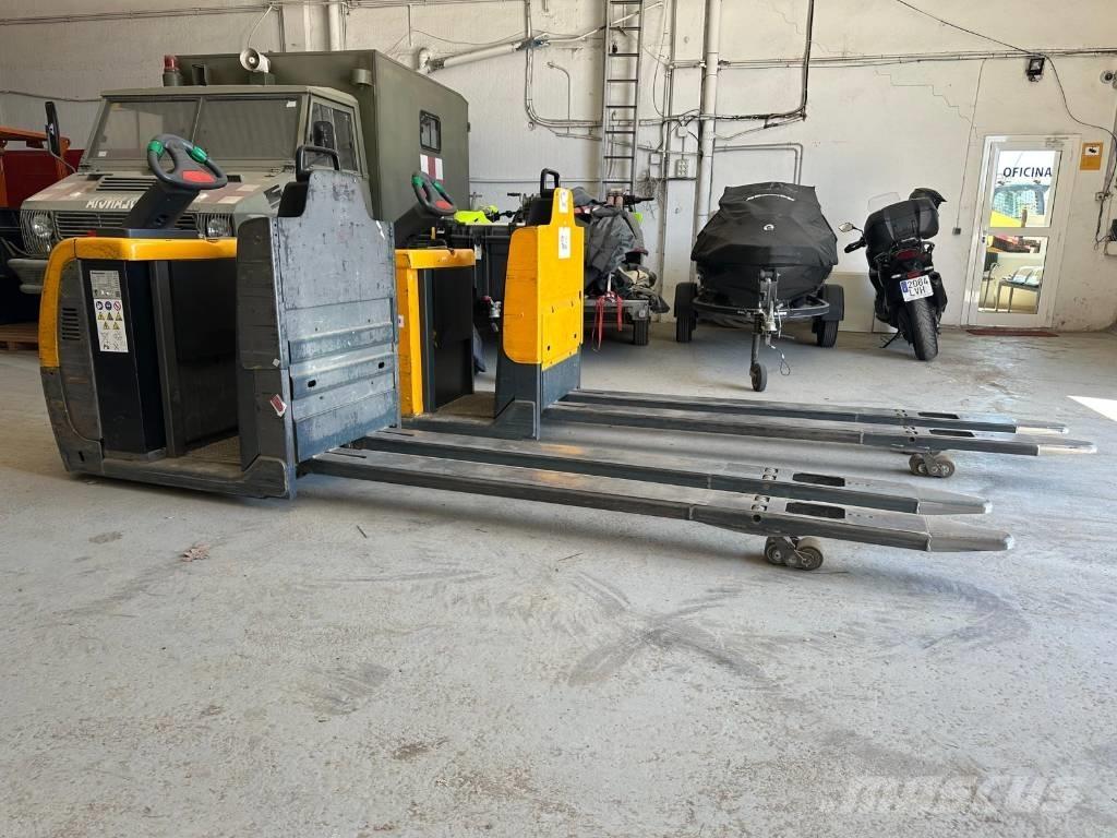 Jungheinrich ECE 225 Porta palettes