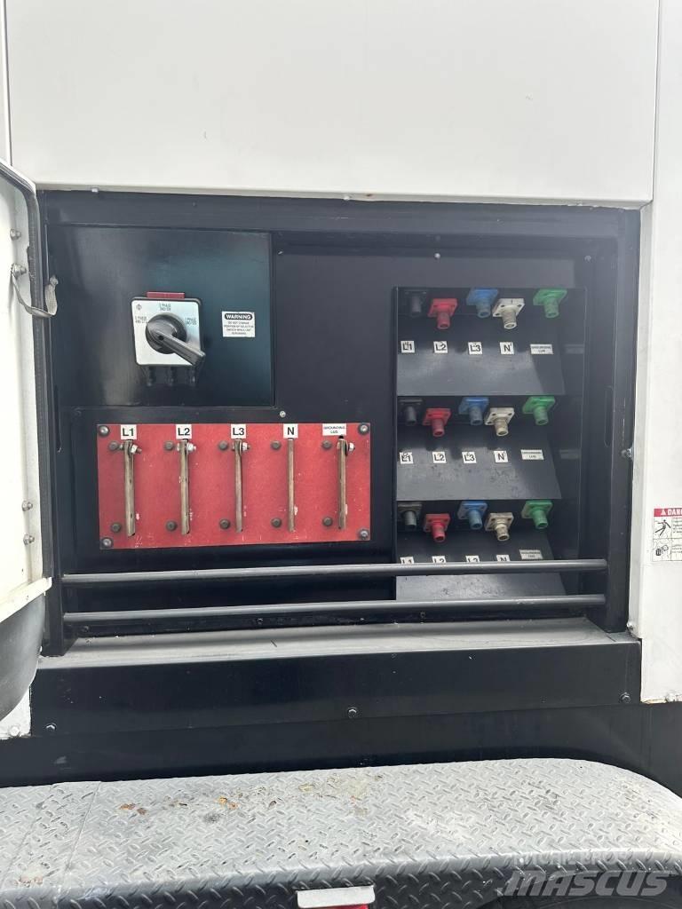 Cummins C300D6R Geradores Diesel