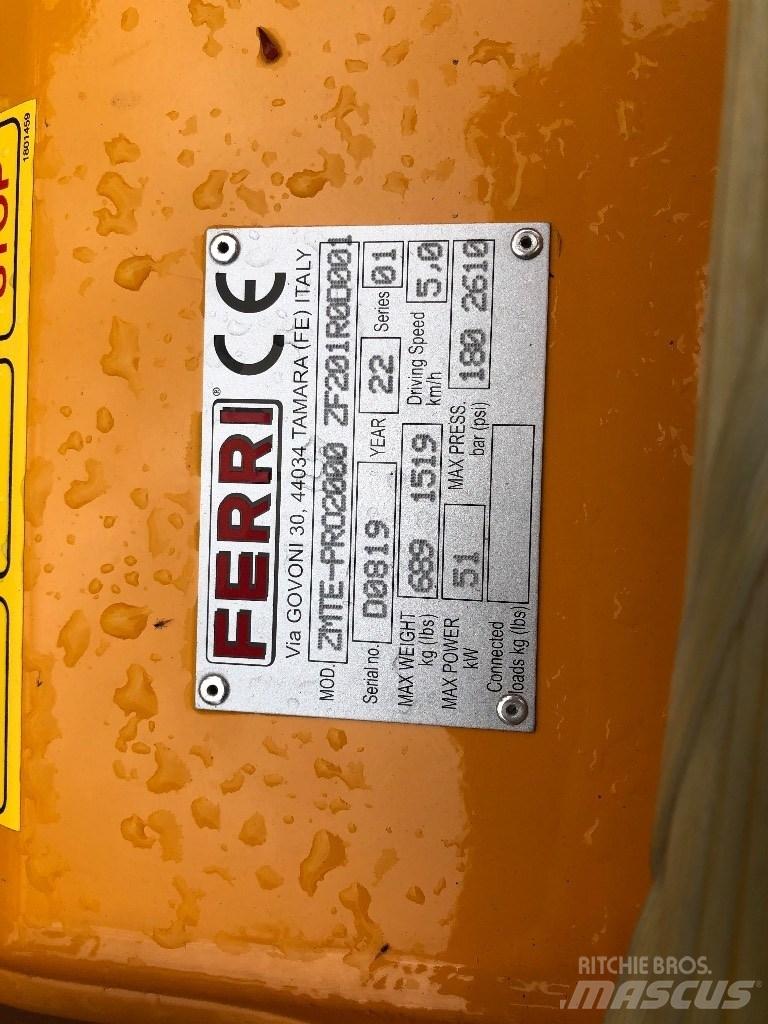 Ferri ZMTE-PRO 2000 Gadanheiras e cortadores de folhas para pastos