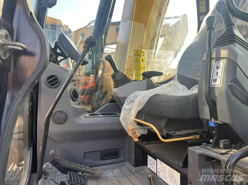CAT 307.5 Miniescavadeiras