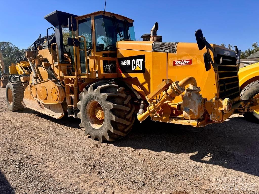 CAT RM 300 Recicladores de asfalto